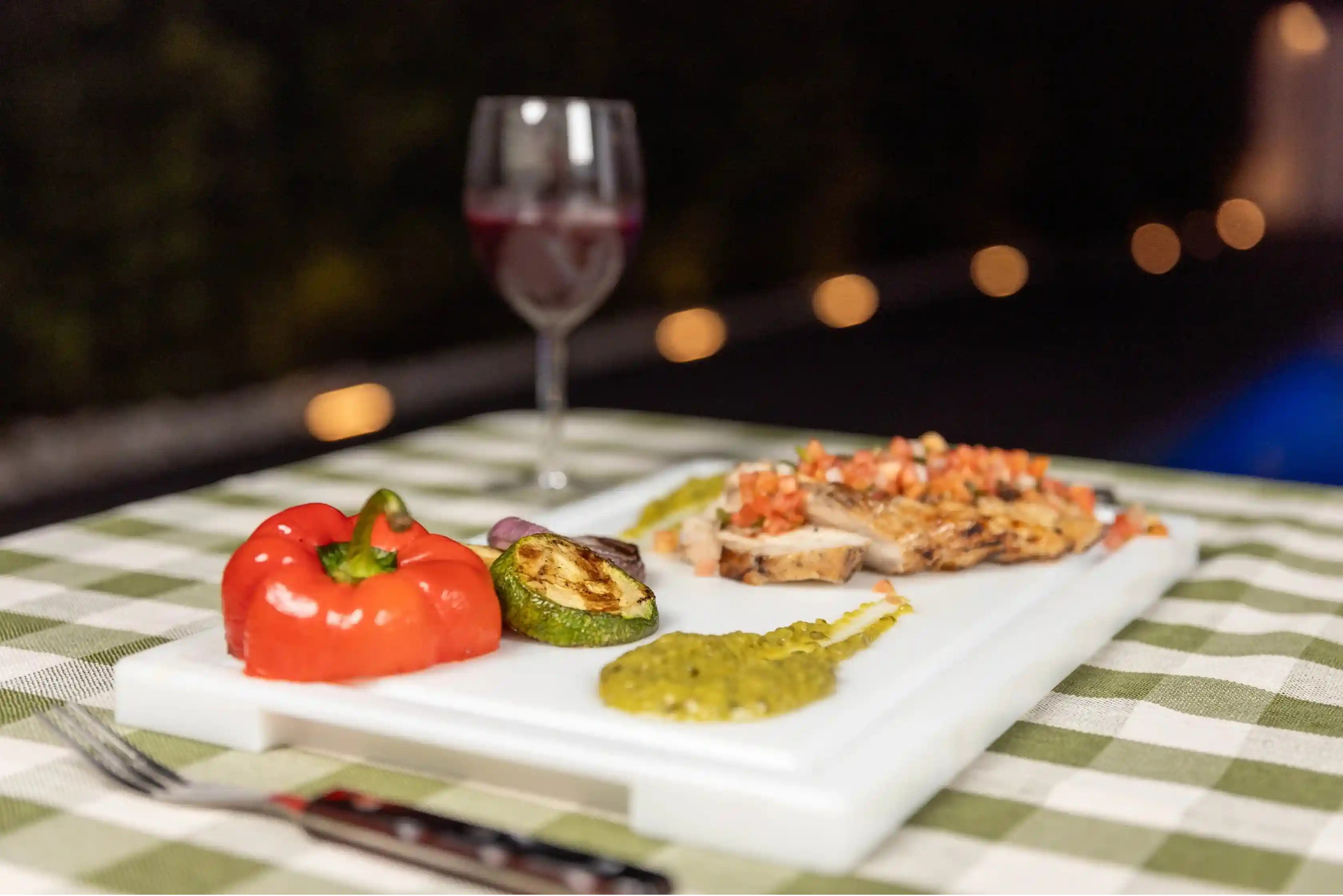 Polyslice - 2-Piece HDPE Serving Plate Set for BBQ - Black & White